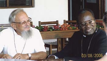 Padre Fulgenzio con S.E. Card. Pengo Padre Fulgenzio con S.E. Card. Pengo